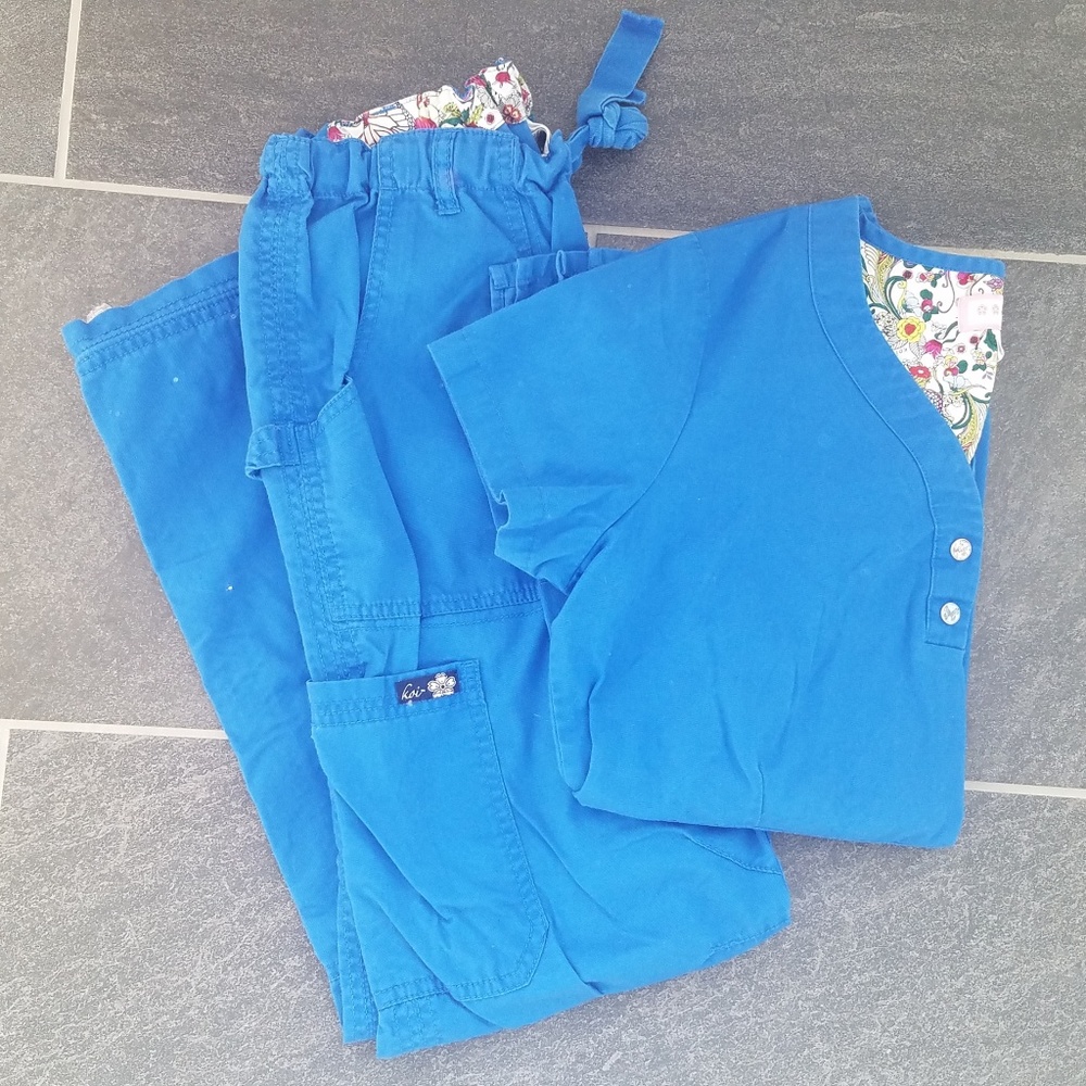 Koi Brand Scrub Top and Pants Set Size S